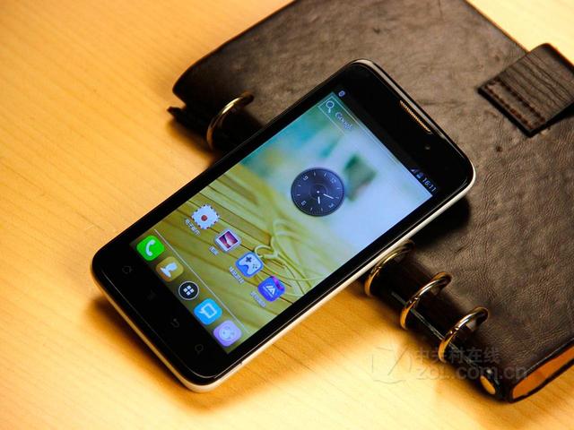 国产老品牌手机降至千元内！4G清库存还是有创新，可惜用户不买单