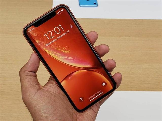 最受欢迎的iPhone旗舰掉到3999,但我劝你买小米10!