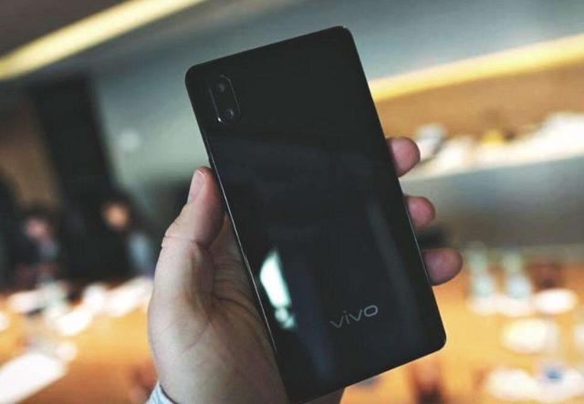 VIVO推出新款千元手机,小米遭逢对手?超大电池续航成亮点