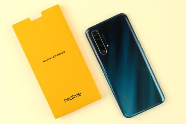 OPPO终于爆发!120Hz+20倍变焦,只要2499元实在太香