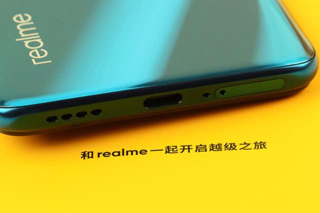 OPPO终于爆发!120Hz+20倍变焦,只要2499元实在太香