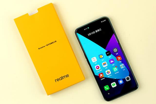 OPPO终于爆发!120Hz+20倍变焦,只要2499元实在太香