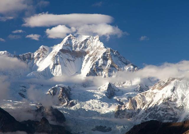 中国10大名山，爬过4个以上算你牛，都爬过的，真是登山达人