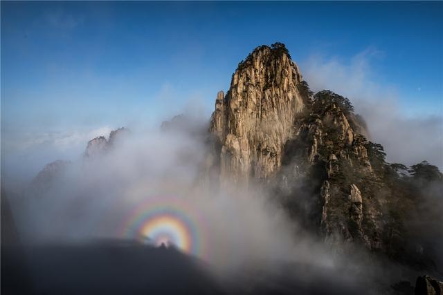 中国10大名山，爬过4个以上算你牛，都爬过的，真是登山达人