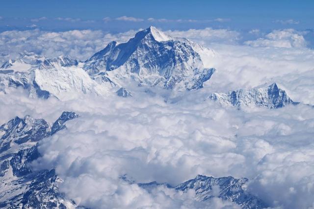 中国10大名山，爬过4个以上算你牛，都爬过的，真是登山达人