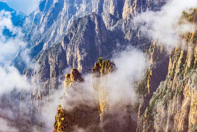 中国10大名山，爬过4个以上算你牛，都爬过的，真是登山达人