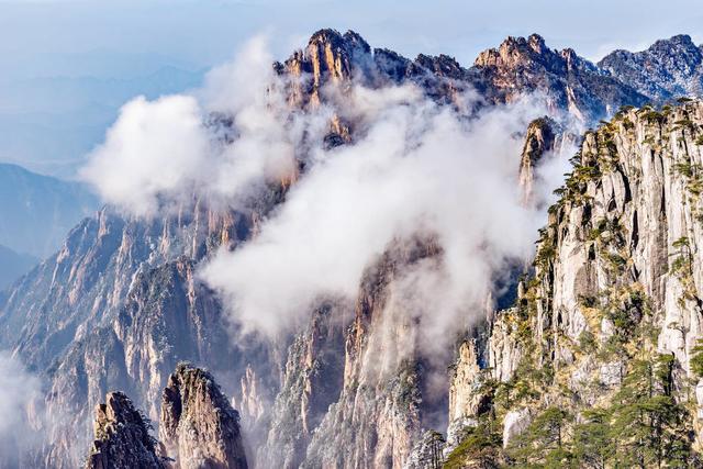 中国10大名山，爬过4个以上算你牛，都爬过的，真是登山达人