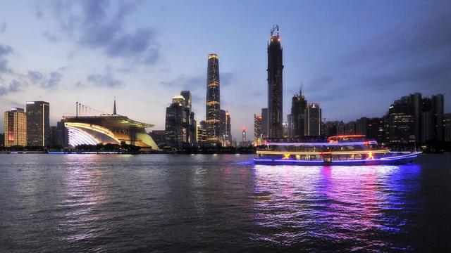 我国“值得一游”的2座城市,美景和美食兼备,人们去了还想去!