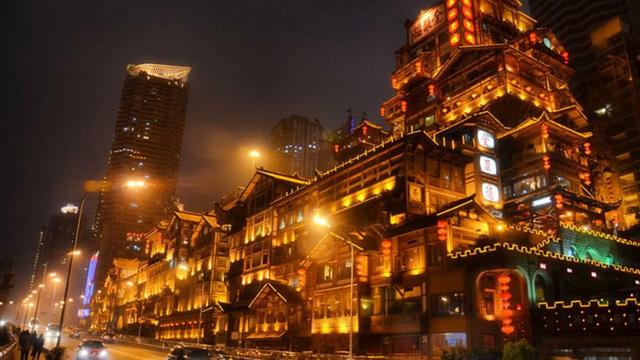 我国“值得一游”的2座城市,美景和美食兼备,人们去了还想去!