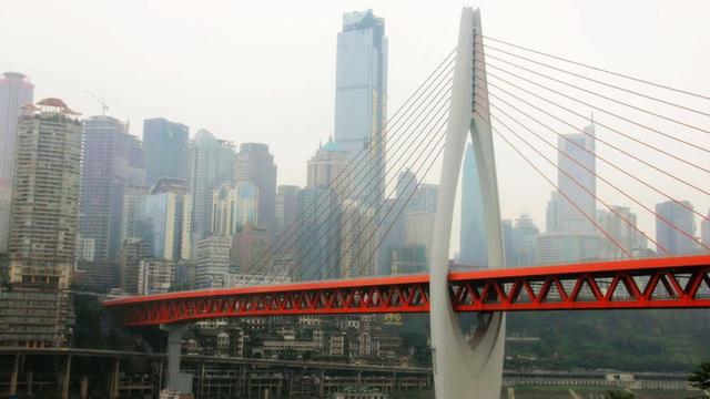 我国“值得一游”的2座城市,美景和美食兼备,人们去了还想去!