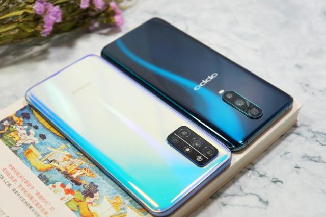 荣耀30S靠颜值再攀巅峰?对比过气旗舰机OPPO R17 Pro,旗鼓相当
