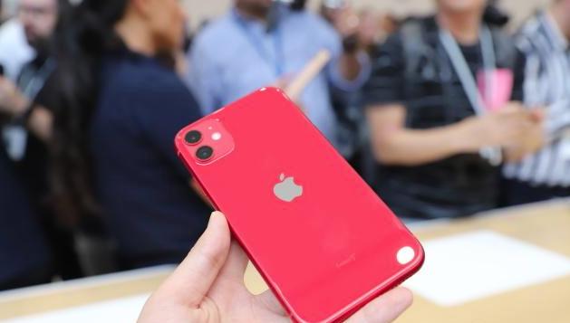 库克妥协了!iPhone11一夜跌成“华为价”,首批用户后悔买早了