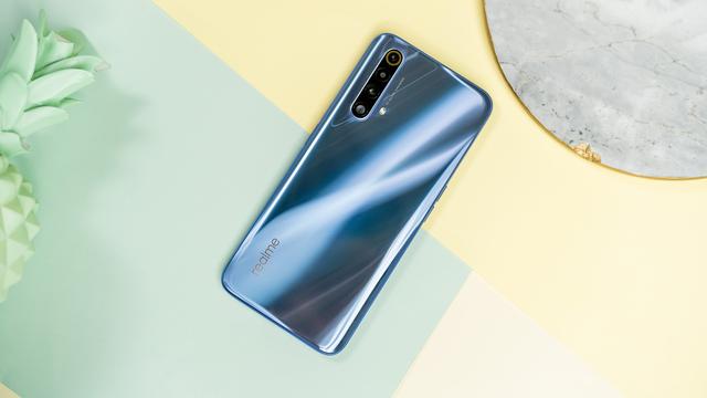 OPPO终于出手了,骁龙765G+120Hz+20倍变焦,仅2499元!