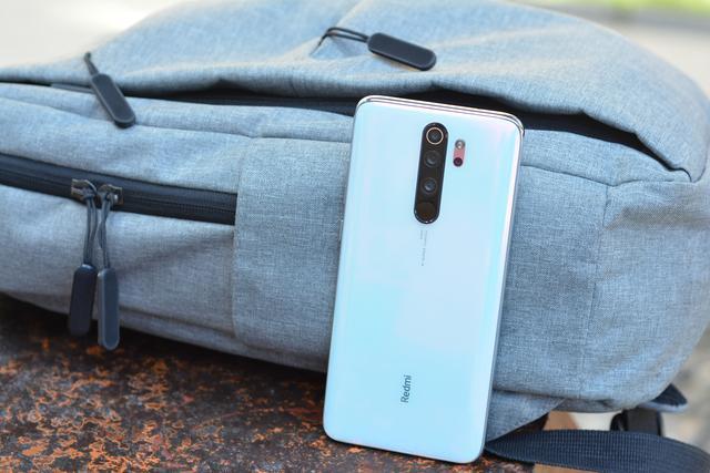 小米击穿底价,6400万四摄+256G+8G+4500mAh+液冷,vivo甘拜下风