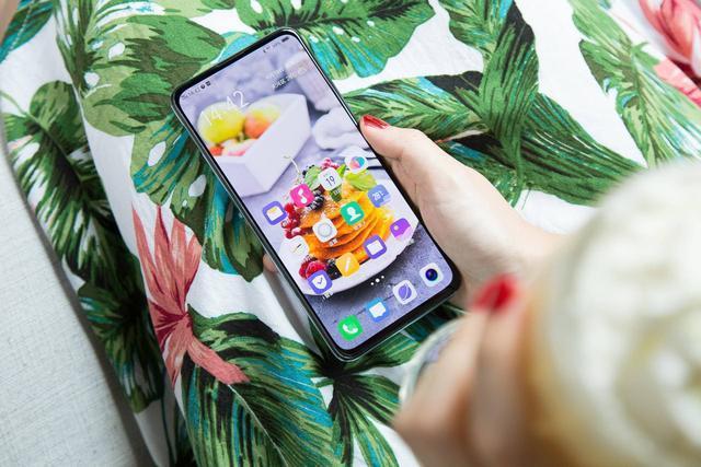 小米击穿底价,6400万四摄+256G+8G+4500mAh+液冷,vivo甘拜下风