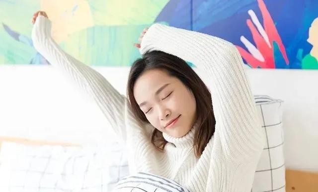 睡眠是人间第一大补:早不起灭阳气 ,晚不睡耗阳气!