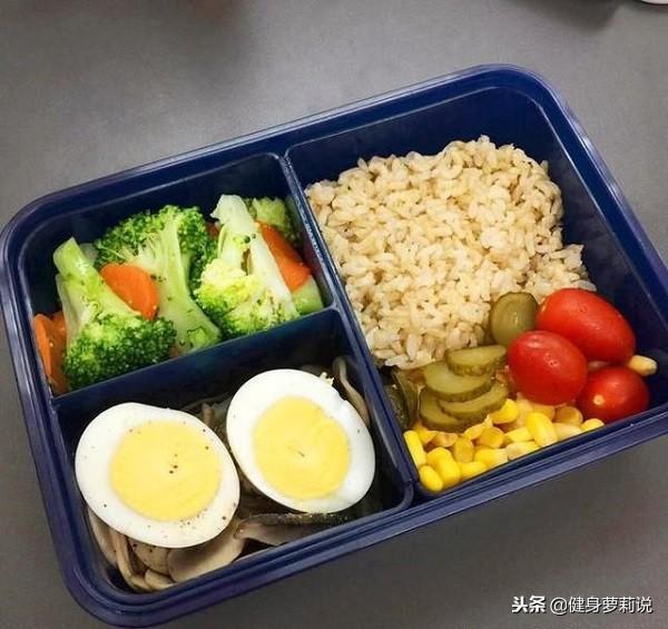 谁说健身餐一定很复杂,跟我一起学几招健身餐吧