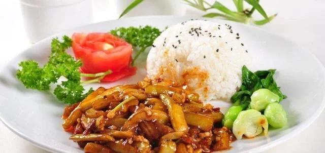 独特湘味的十大湖南特色美食,去湖南游玩一定不要错过!