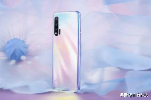 配置基本相同,为何用户更喜欢选择华为,不选择更便宜的荣耀
