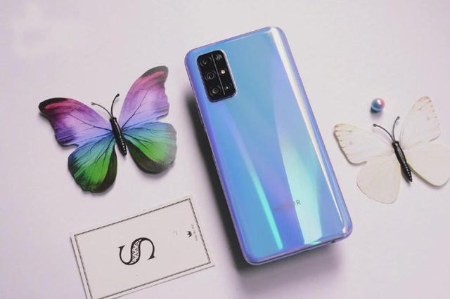 华为大跳水也别瞎买,这几款4G旗舰才是最好的选择,买完不吃亏