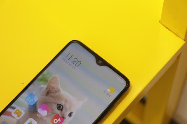 红米小金刚清仓,64GB跌至1199,还有4500mAh+18W!