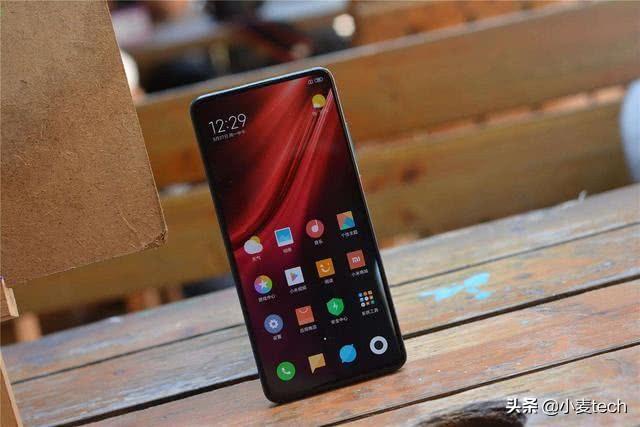 这才是值得捡漏的4G手机:骁龙855+UFS3.0+大电池+33W+仅1598