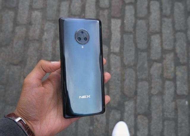 vivo开始清仓,价格大降1000元,128GB+无按键设计+真全面屏