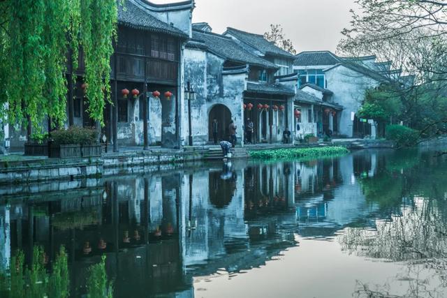 旅游景点推荐:最适合一个人旅行的美景
