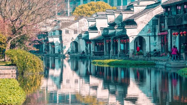 旅游景点推荐:最适合一个人旅行的美景