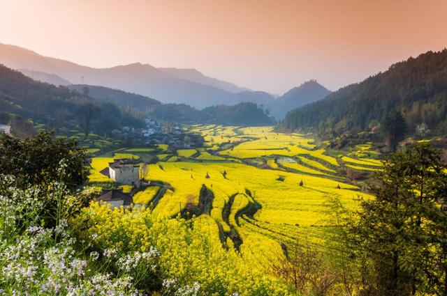 旅游景点推荐:最适合一个人旅行的美景