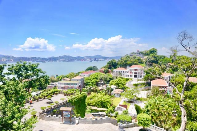 旅游景点推荐:最适合一个人旅行的美景