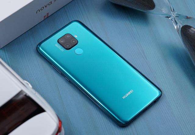 华为彻底爆发,麒麟810+4800万四摄+20W,8+128真香千元机