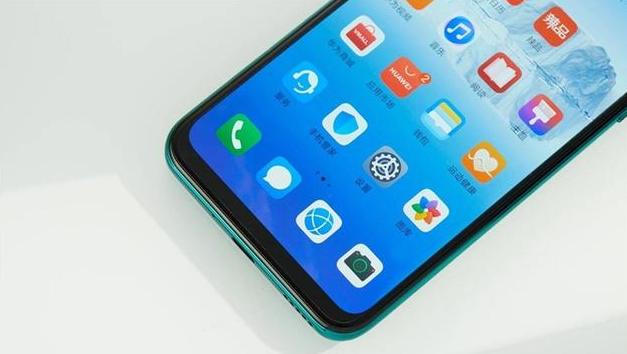 价格相差300元!同样是6GB+128GB+4800万三摄,哪款更值得入手