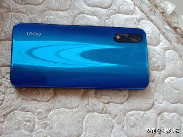 vivo清仓4G手机,跑分50万+8GB运存+UFS3.0+大电池,跌至2198元