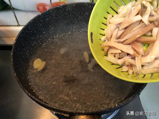 这种鱼高蛋白、低脂低热量,女人常吃不怕胖,还能保养皮肤身体棒