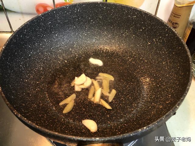 这种鱼高蛋白、低脂低热量,女人常吃不怕胖,还能保养皮肤身体棒
