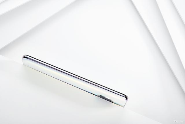 5G时代手机就不能轻薄?这几台手机很不服气