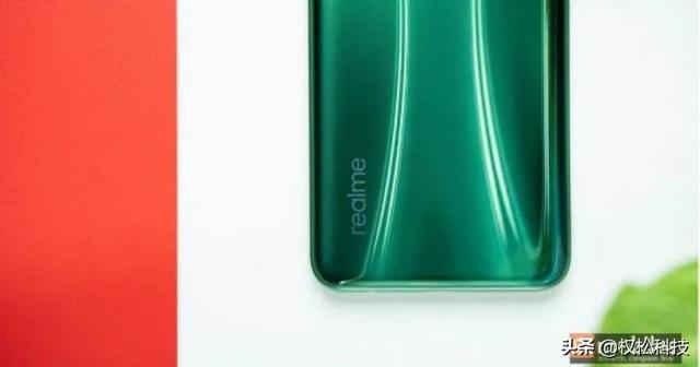 realme X3曝光:骁龙855Plus加后置四摄!网友:这真是中端机?