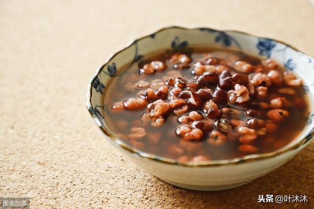 红豆薏米粥——谷雨前后,气候变幻不定,快为父母熬上一碗粥吧