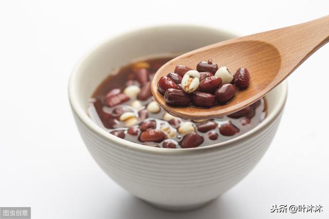 红豆薏米粥——谷雨前后,气候变幻不定,快为父母熬上一碗粥吧