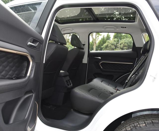 预算10万左右买SUV,比亚迪宋对比哈弗H6
