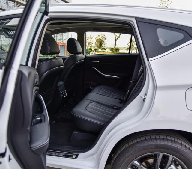 预算10万左右买SUV,比亚迪宋对比哈弗H6