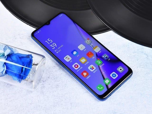 OPPO再次发力!五千毫安+后置四摄跌至999元,成备用机首选?