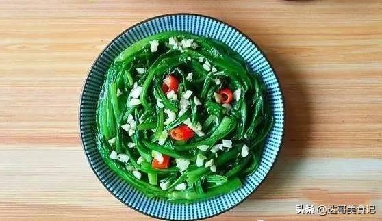 油麦菜,这8种做法,那款不是美味佳肴?大家都小瞧它了!