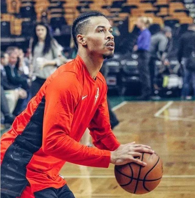 成功来之不易,看看NBA巨星的伤口,你们还羡慕吗?