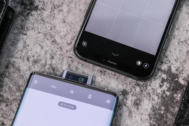 iPhone 11 Pro的刘海屏 VS NEX 3S的瀑布屏,全面屏时代的对决
