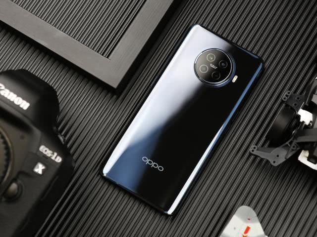 OPPO不再低调!65W+90Hz降至2699,4G旗舰值得入手吗?