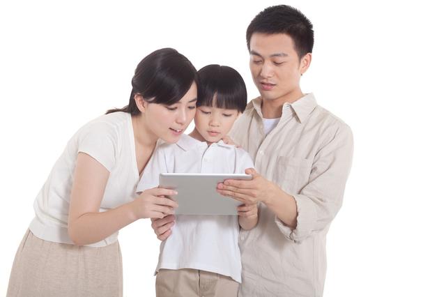 智能管家保姆机器人 既是保姆又是家庭医生机器人你想要吗?