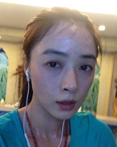 37岁蒋欣不节食成功减肥,体重从120斤到90斤,公开分享减肥秘籍