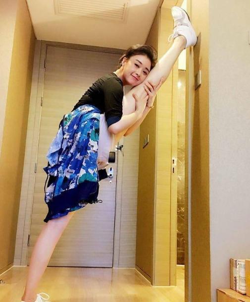 37岁蒋欣不节食成功减肥,体重从120斤到90斤,公开分享减肥秘籍